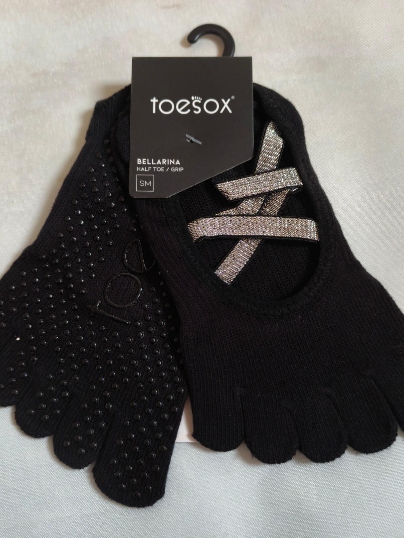 Носки для йоги Toesox с пятью  – обзор и цена Pilates Yoga Gym